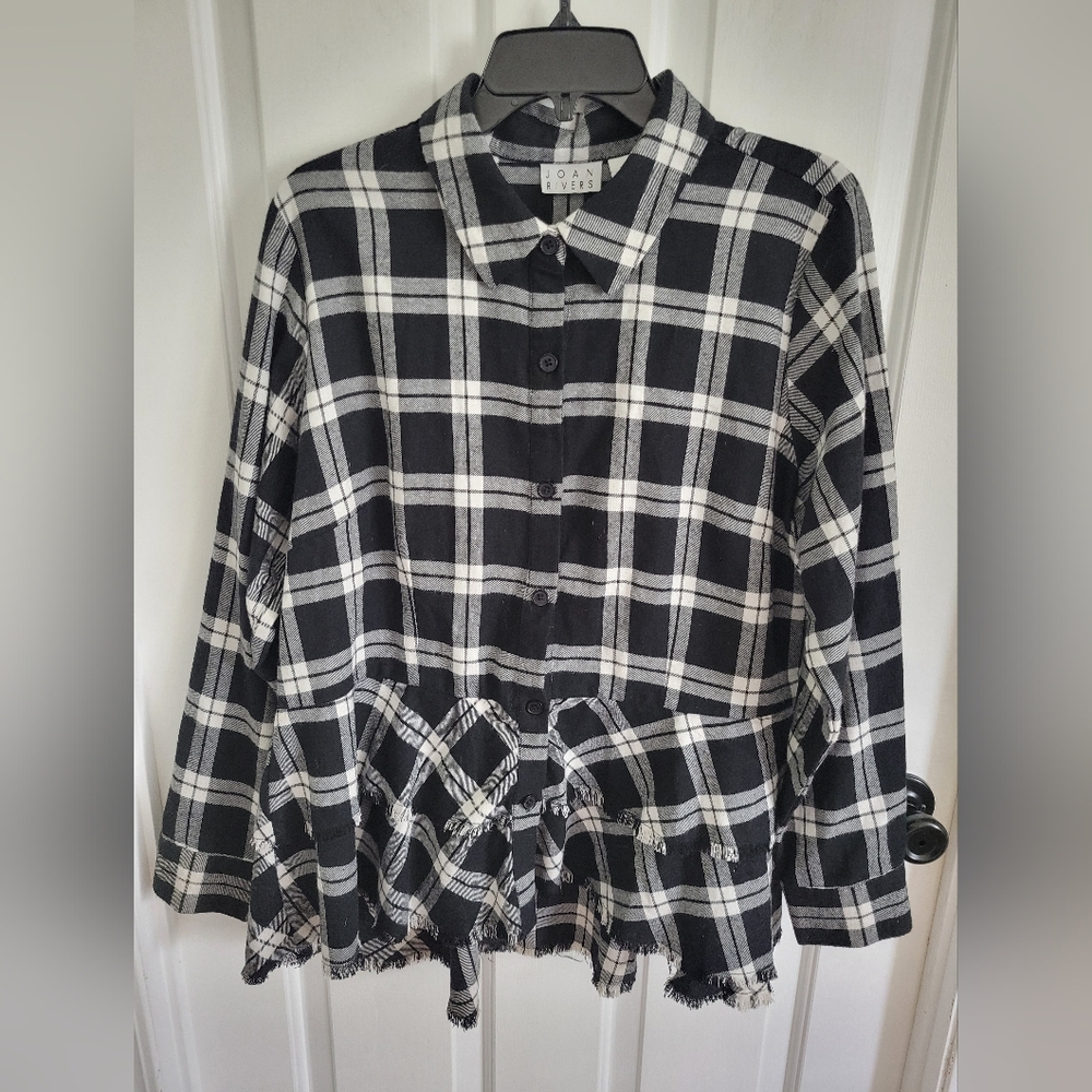 Joan Rivers Plaid Button Down Tunic Top Women’s Size 14 Black White Fringe Hem